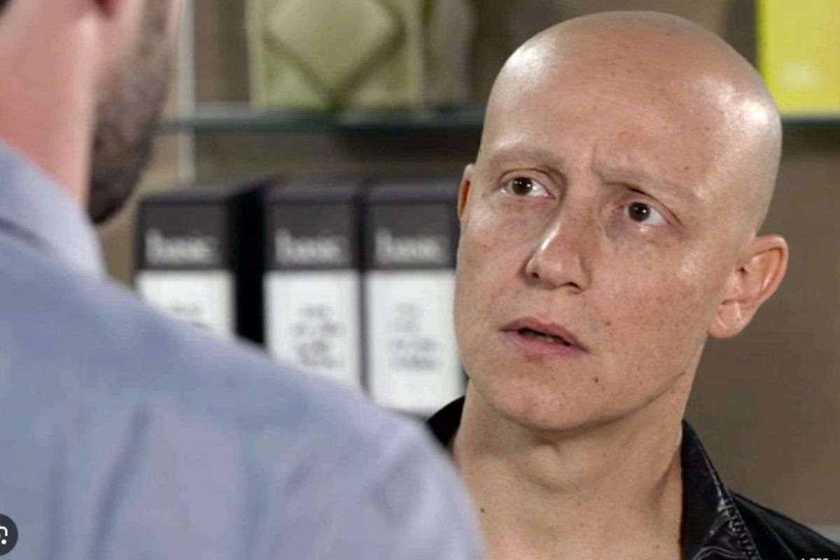 Diego travolto a Un posto al Sole