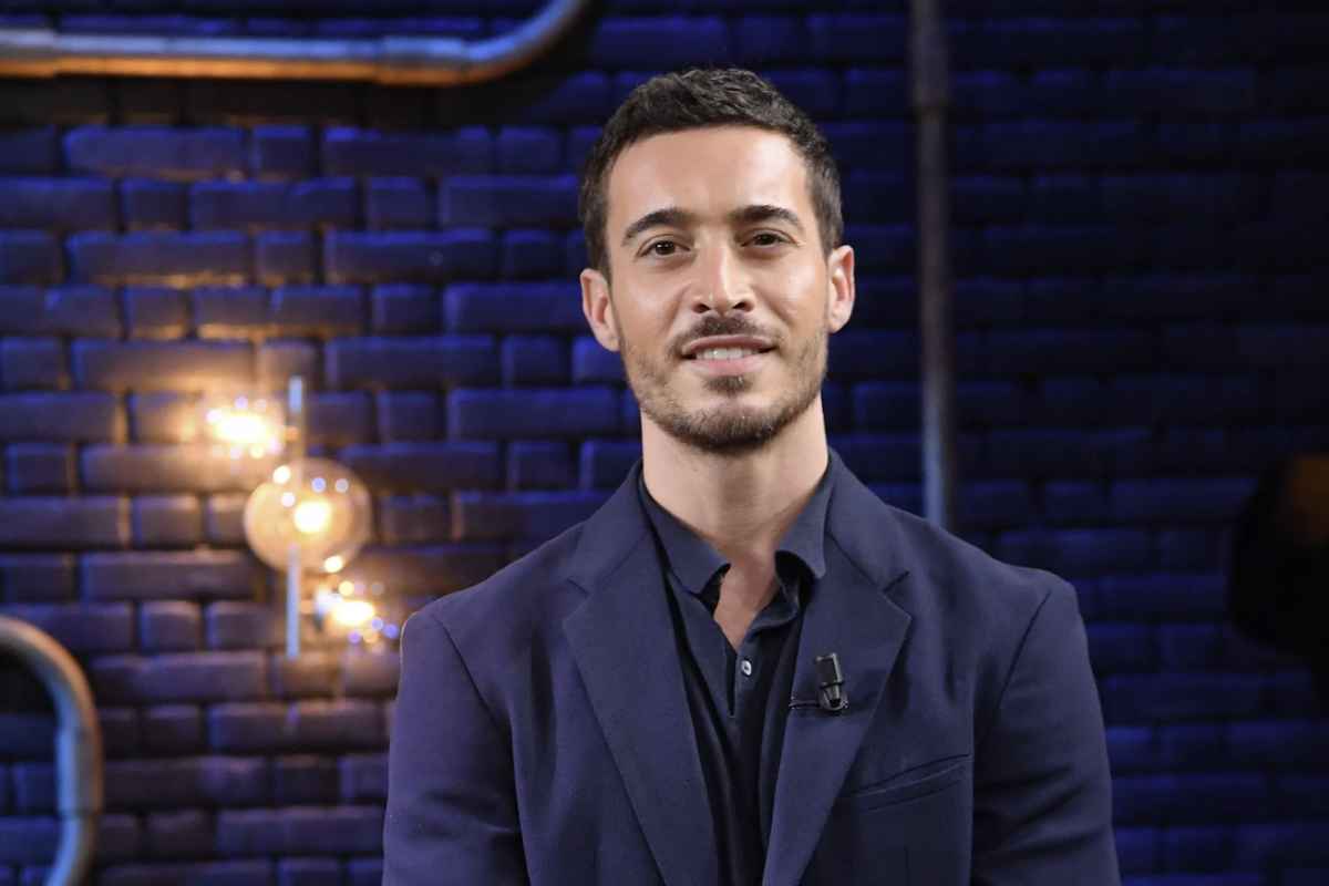 A innescare il caso è stata Ainhoa Foti Rodriguez, tatuatrice genovese e compagna di Antonino Spinalbese, che su Instagram