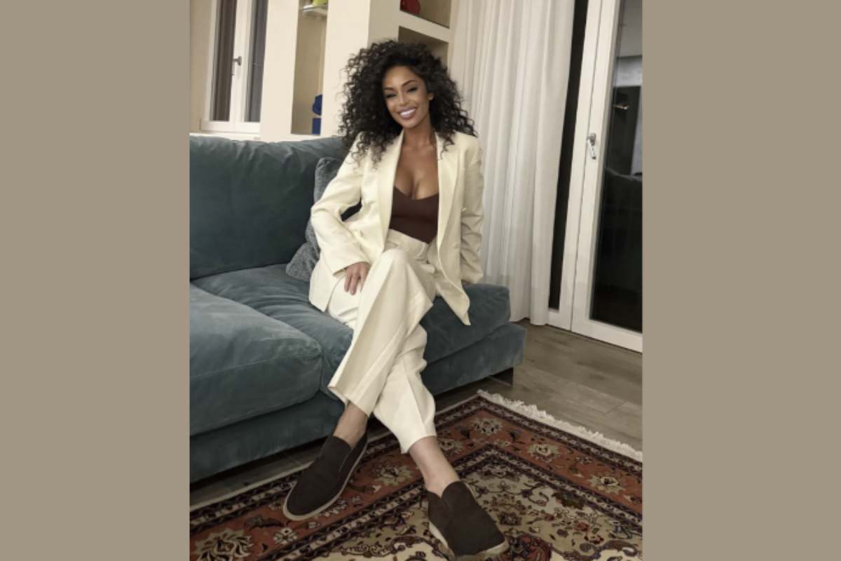 La vicenda riapre anche una riflessione più ampia sulla pressione costante che grava su chi vive sotto i riflettori.