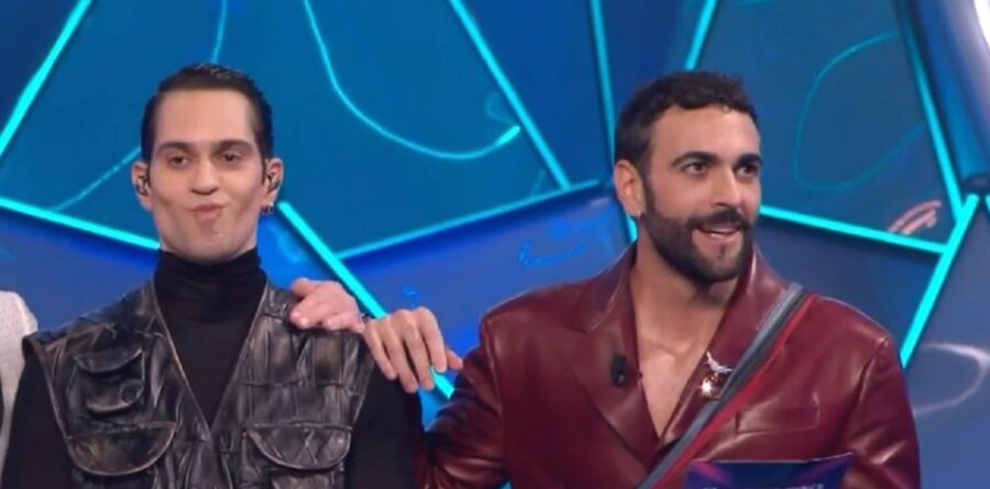 A Sanremo 2024, Marco Mengoni e Mahmood sono stati protagonisti anche se con ruoli diversi: Mengoni ha co-condotto la prima serata e ha aperto il festival cantando "Due vite", mentre Mahmood era in gara con il brano "Tuta Gold". 