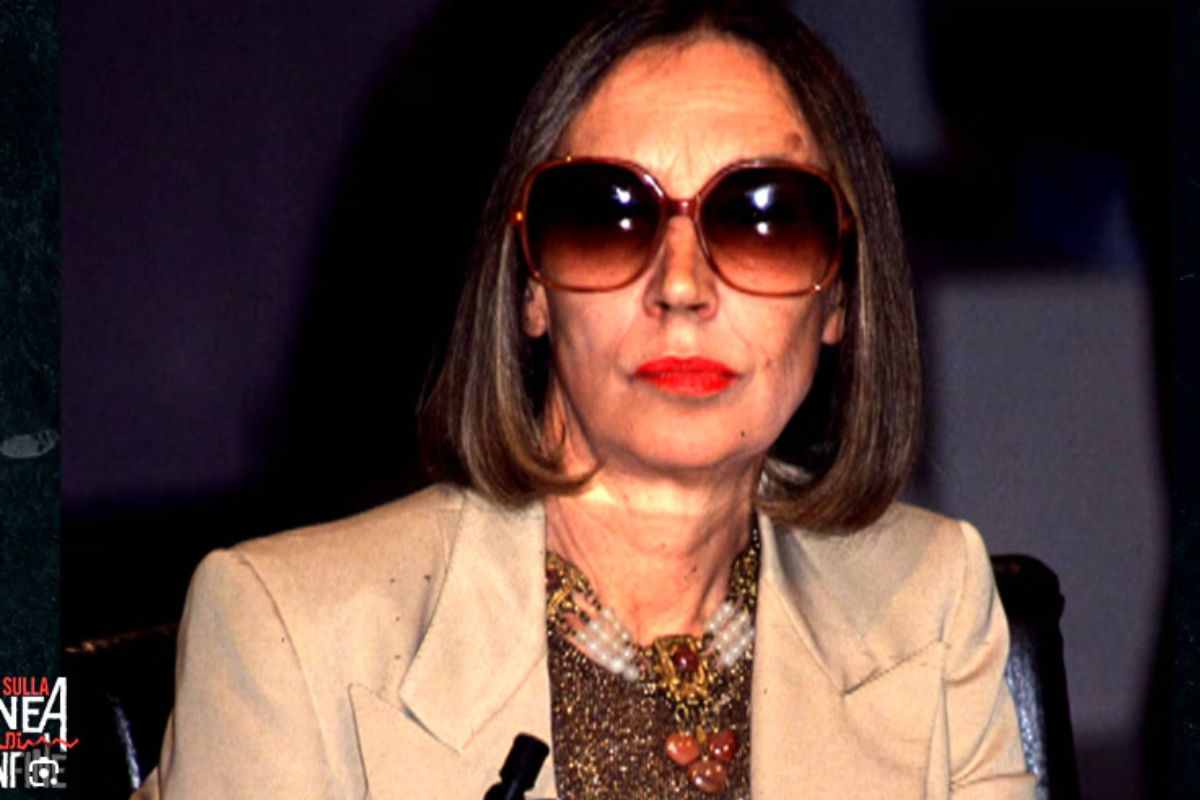Un primo piano a colori di Oriana Fallaci